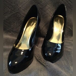Vince Camuto Balck Patent Leather 4 1/2 inch heels